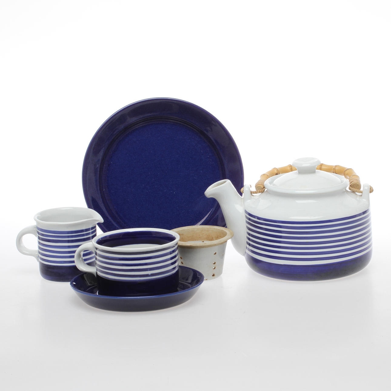 TESERVISDELAR, 18 delar, flintgods, "Kobolt", Karin Björkuist, Gustavsberg.