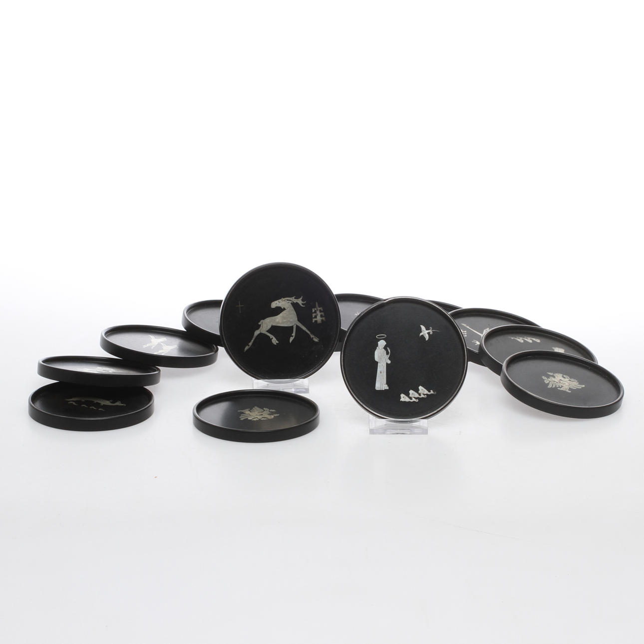 COASTERS, 13 st, bakelit med silverinläggningar, Perstorp, 1900-tal.