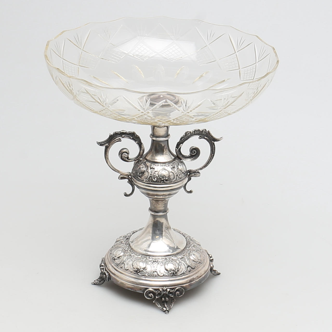 BORDSUPPSATS. Glas och nysilver. 1900-talets första hälft.