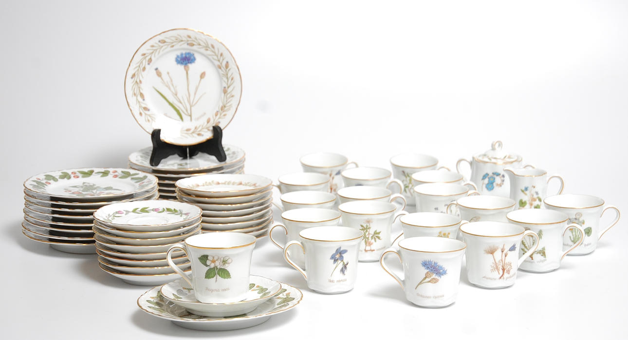 KAFFESERVIS, 56 delar, " Flora Nordic ", Hutschenreuther.