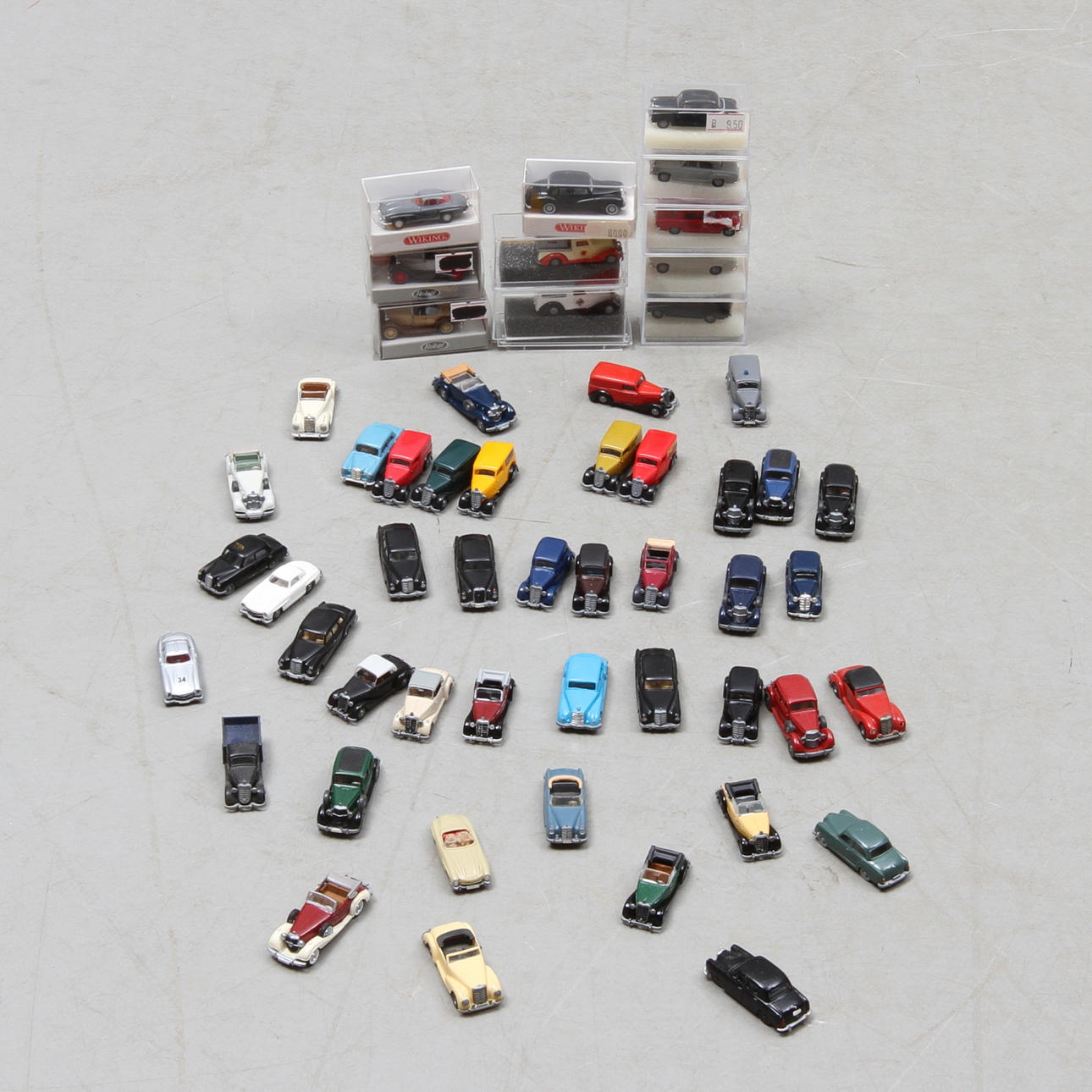 MODELLBILAR cirka 50 mest WIKING delvis i originalkartonger.