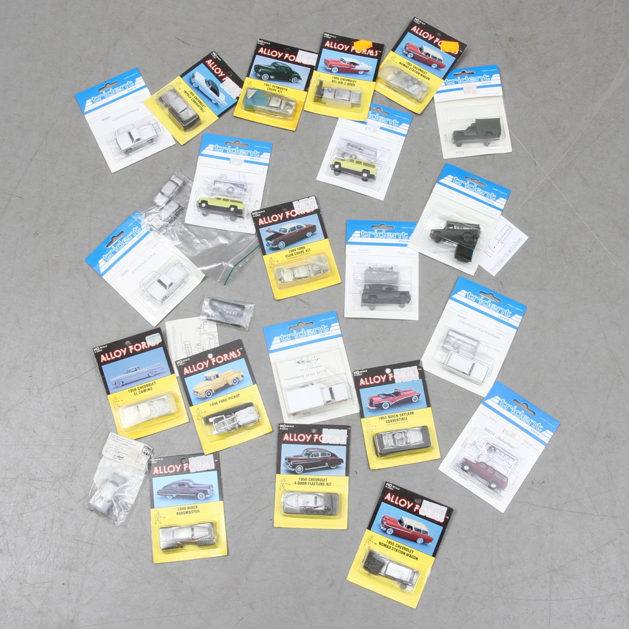 MODELLBILAR ALLOY FORMS, TRIDENT med flera cirka 25 stycken. Originalkartonger.