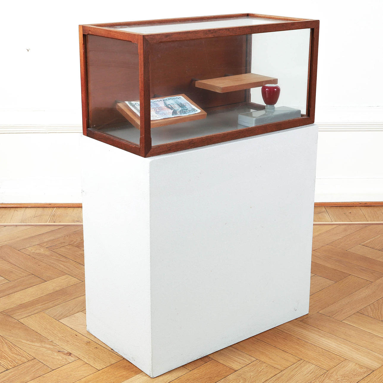 PETER JOHANSSON/BARBRO WESTLING (FÖDD 1964). "Smallings are stingy", object, signed.