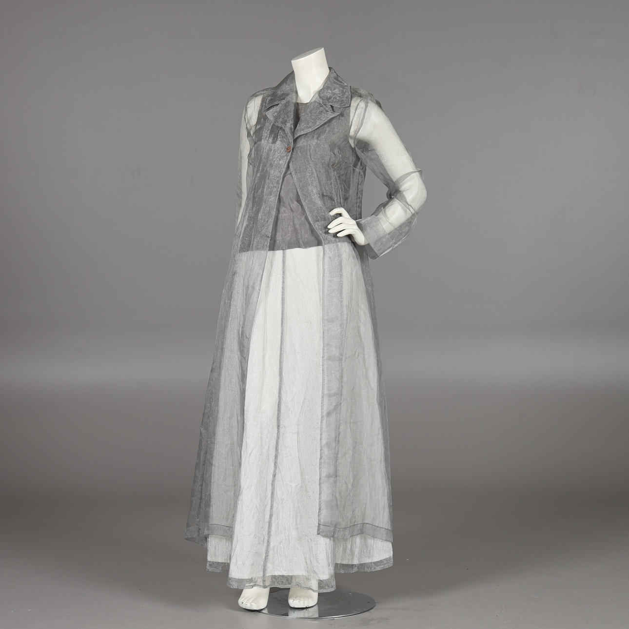 AFTENKLÆD, 3 dlr, Pro Memoria, årtusindskiftet 2000.