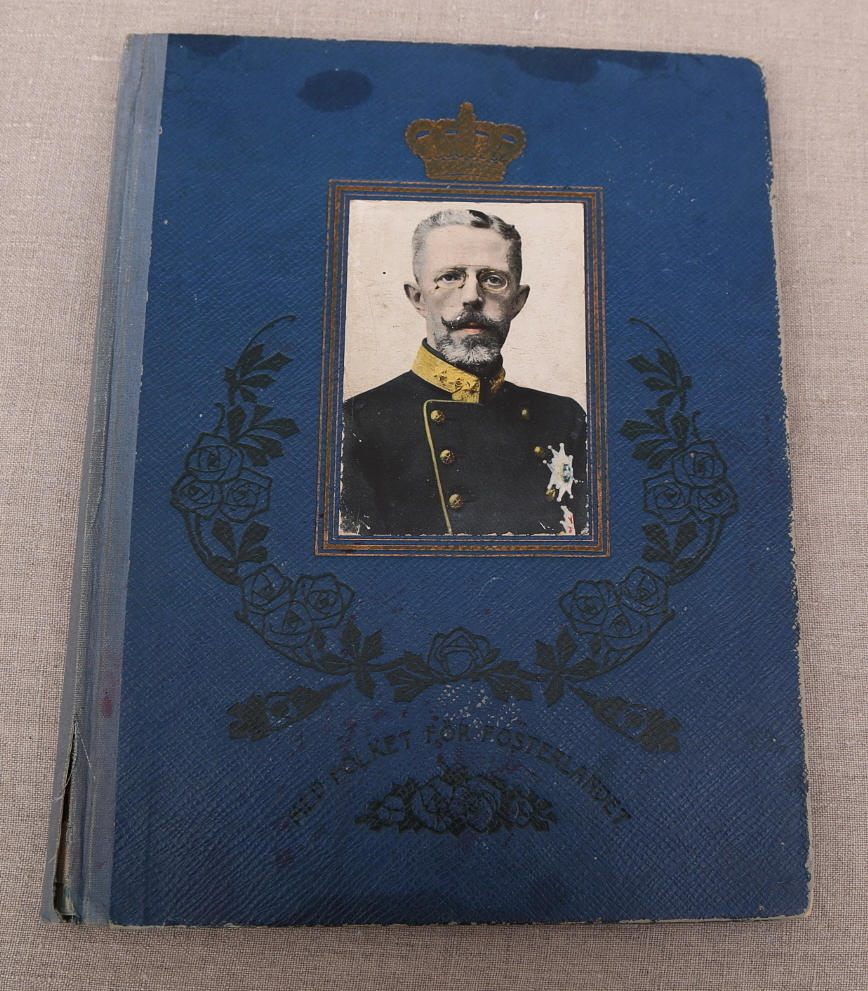 VYKORTSALBUM, blått, Gustav V Adolf - "Med folket för fosterlandet", tidigt 1900-tal.