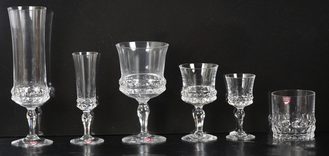 INGEBORG LUNDIN. GLASSERVISDELAR, Orrefors Silvia.