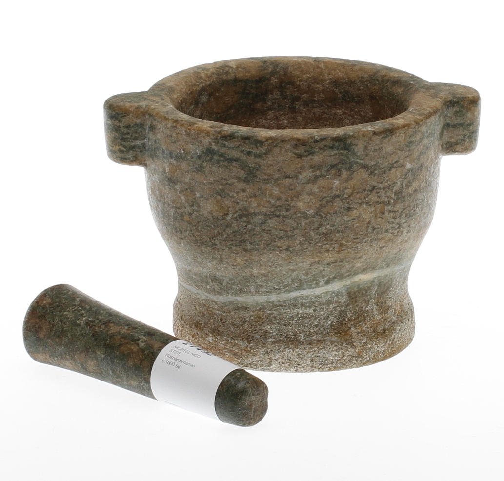 MORTEL MED STÖT, Kolmårdsmarmor, 1800-tal.