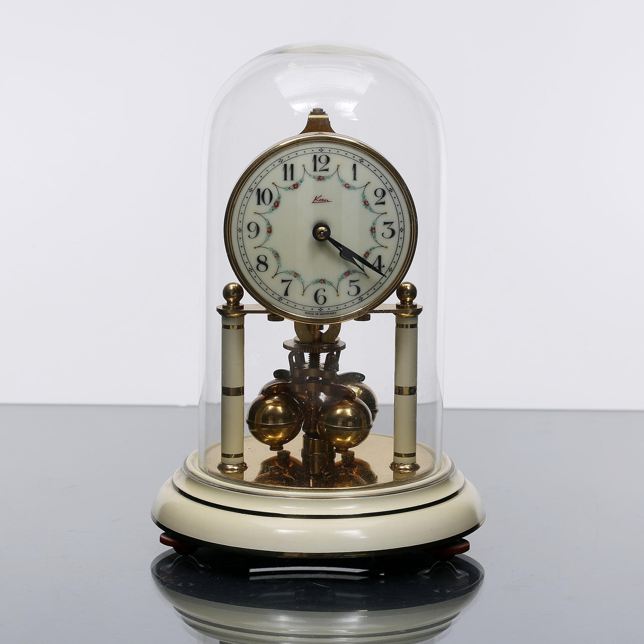 BORDUR med glaskuppel, Tyskland.