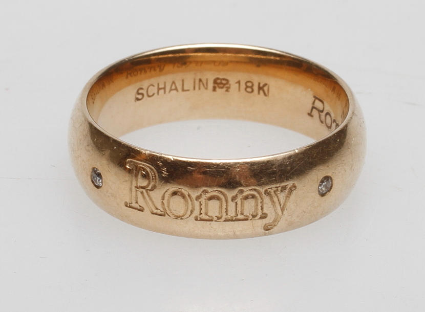 RING, 18k guld, vikt ca 6,8 gr.