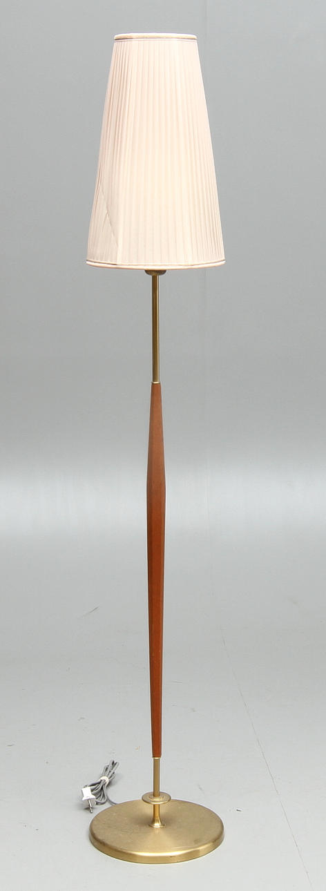 GOLVLAMPA, 1900-tal.