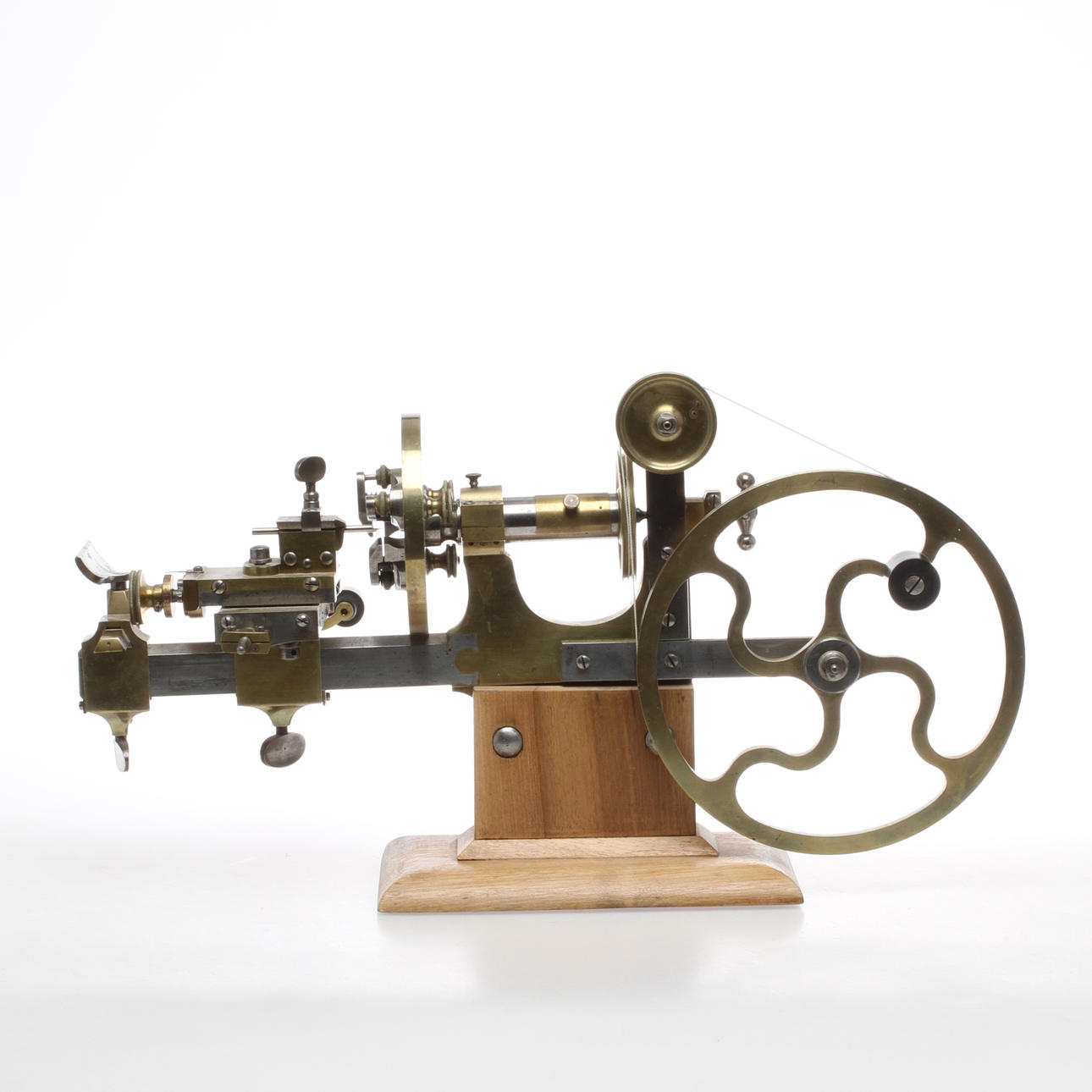 URMAKARSVARV, 1900-talets förtsta hälft.