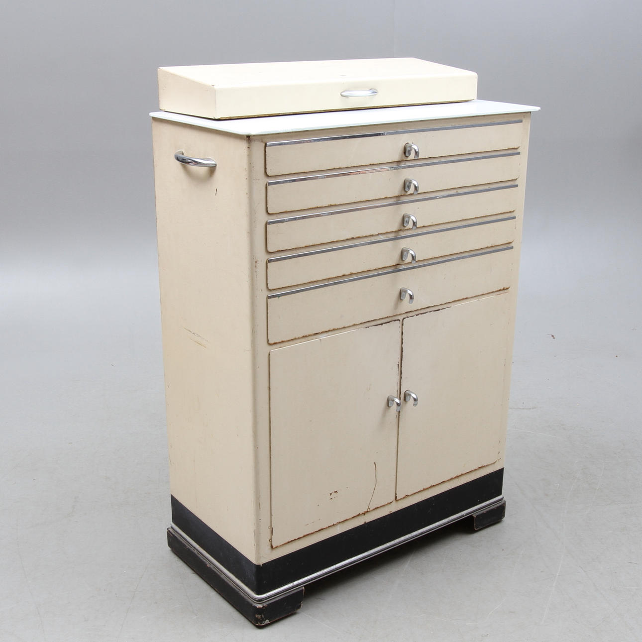 TANDLÄKARSKÅP, omkring 1900-talets mitt.