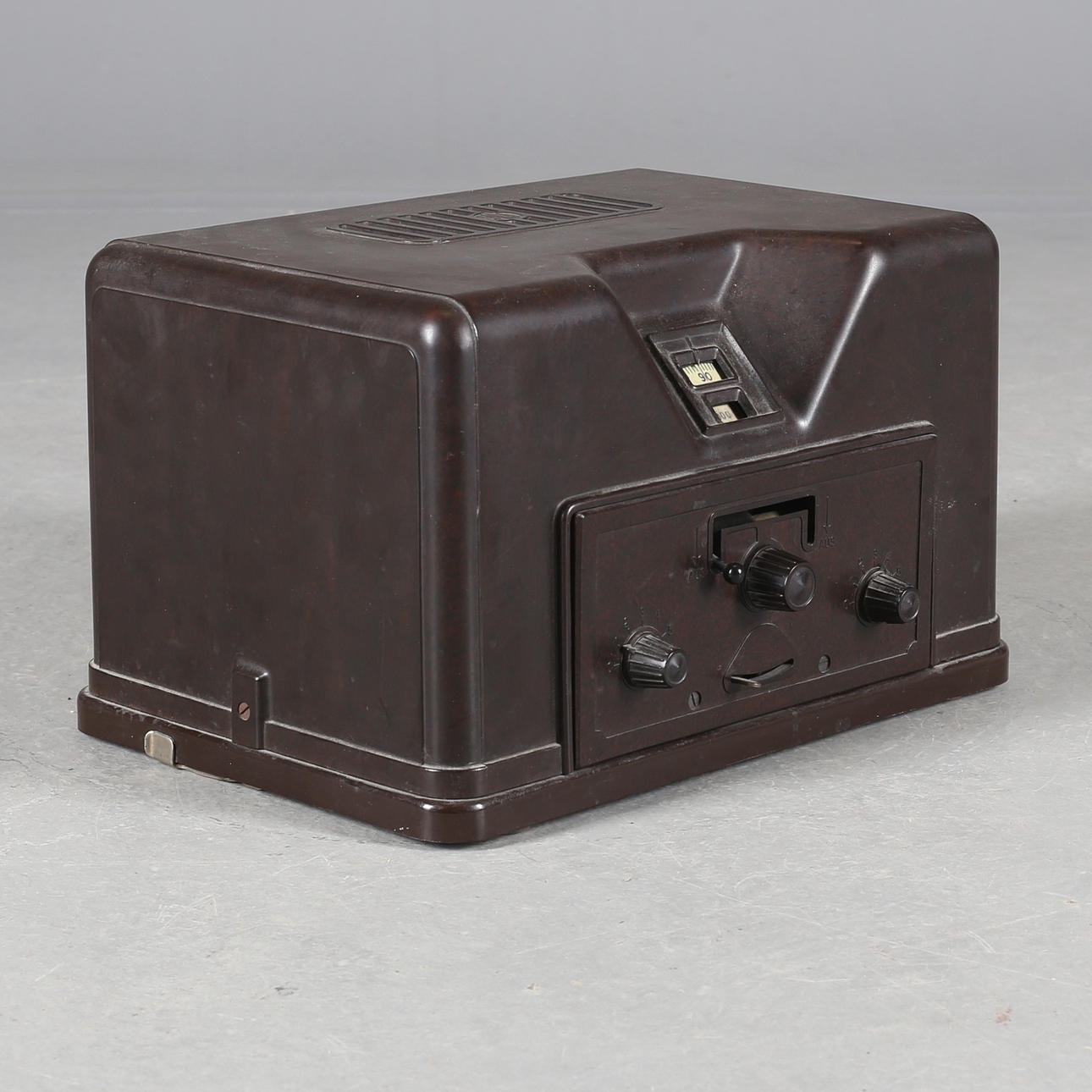 RADIO, bakelite frame, Saba, probably 1930s.