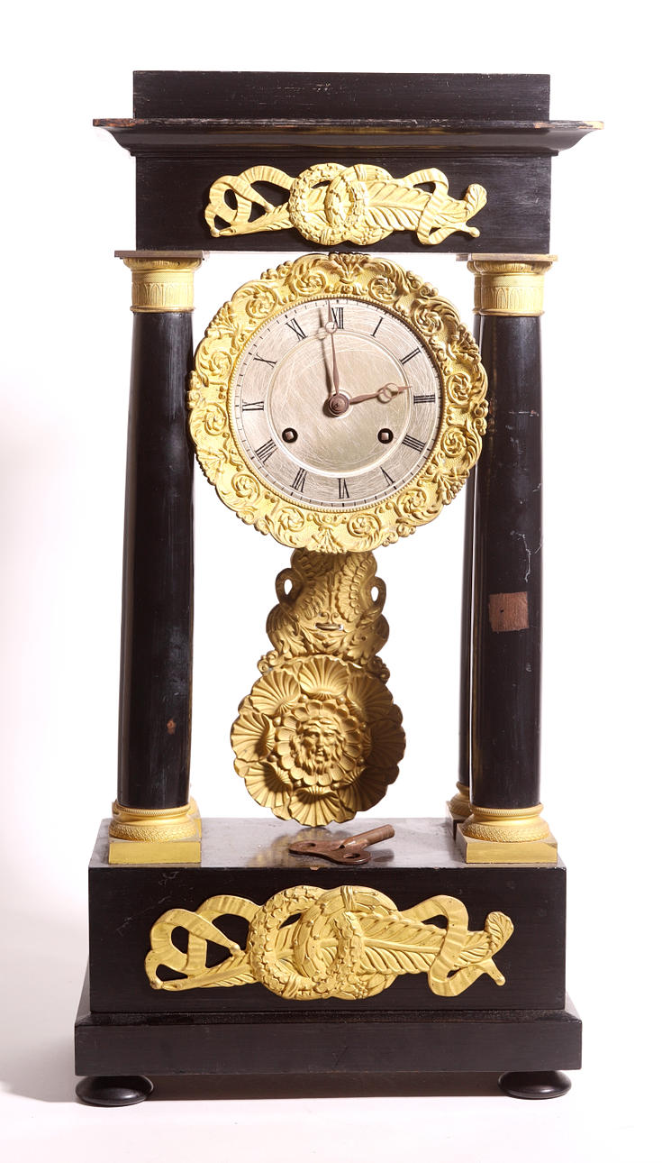 1900-TALETS EMPIRESTIL VERANDA KLOCKA.