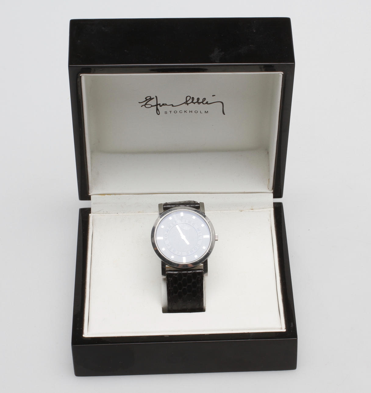 DAMUR, design EFVA ATTLING, stål, Time will come.