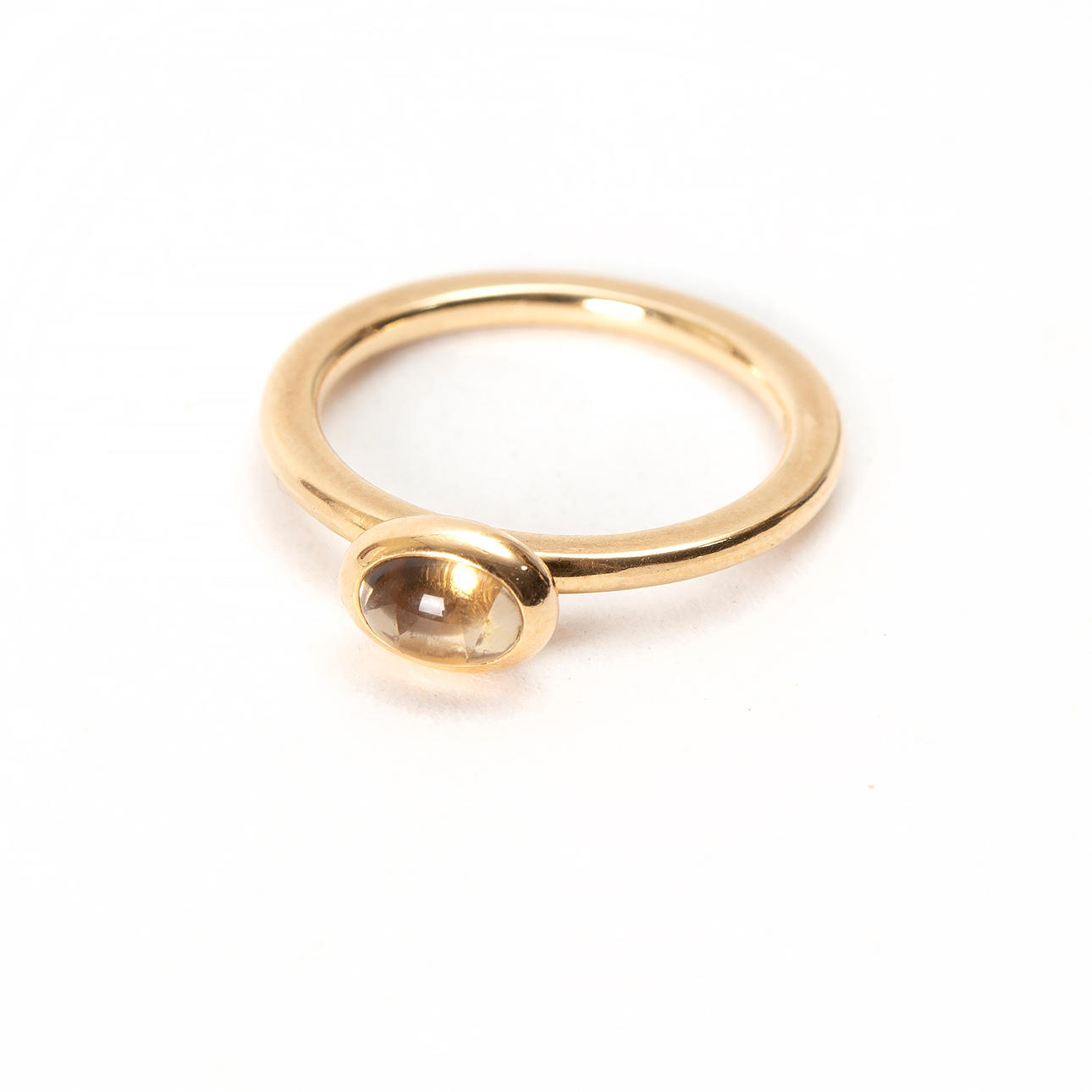 EFVA ATTLING. "Love Bead Ring", 18K guld med röktopas.
