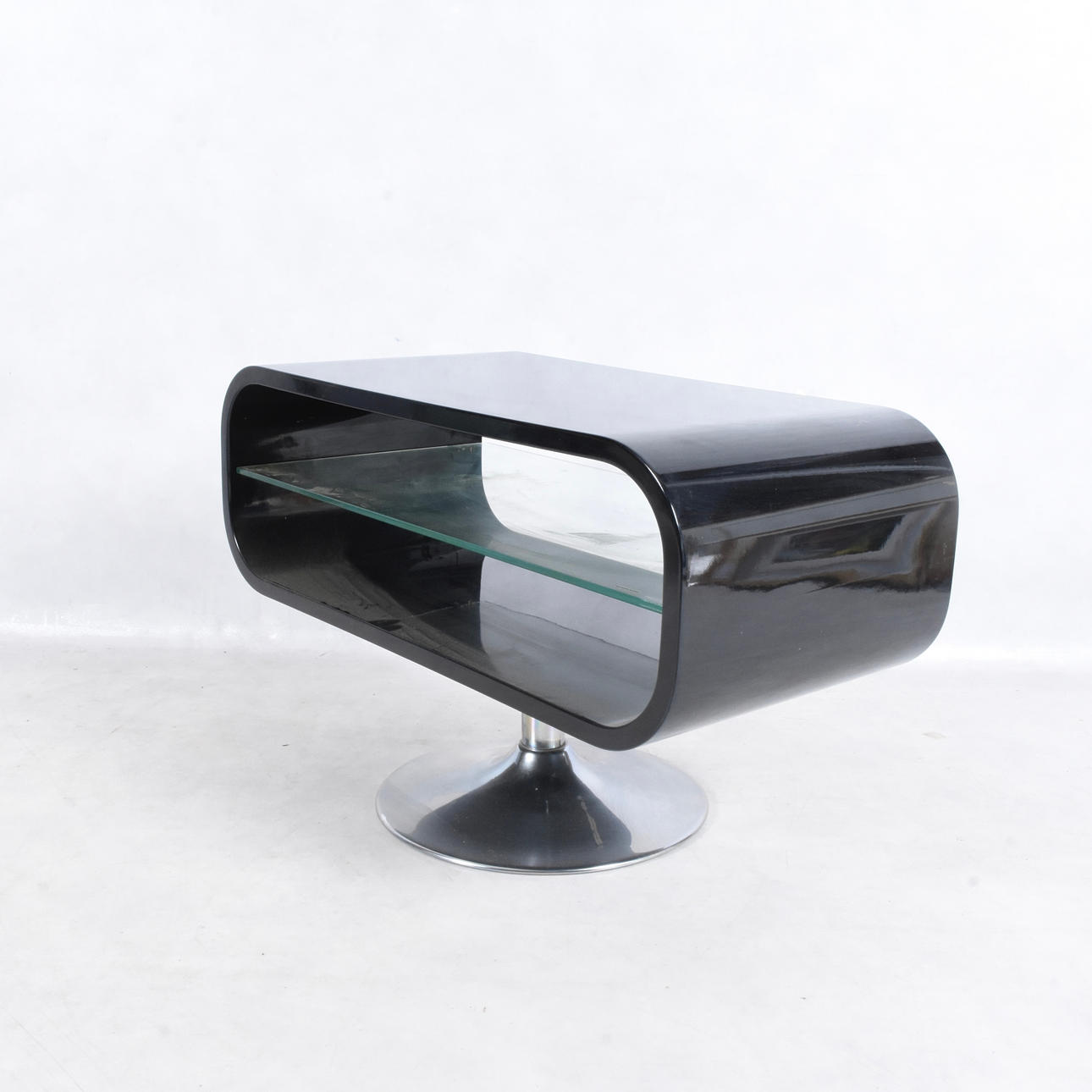 TV BENCH, Tech Link, modern manufacturing.