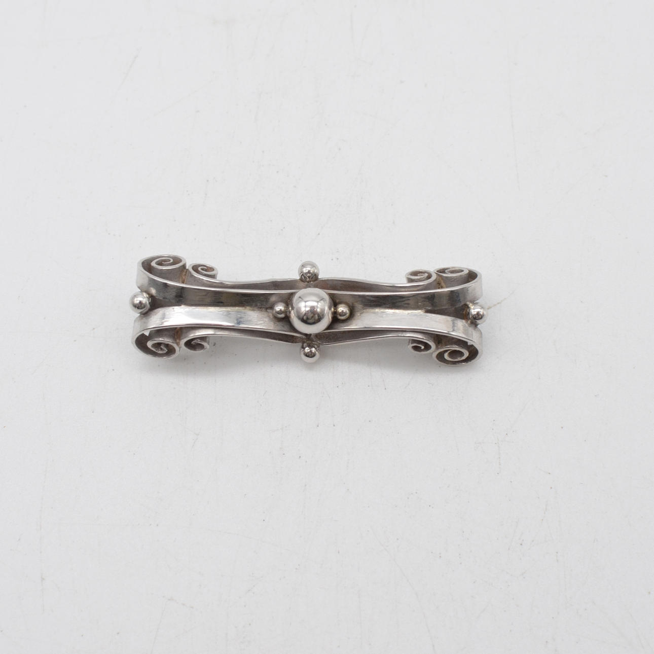 BROOCH AROUND 1900 WITH MARK (800 SILVER TESTED).