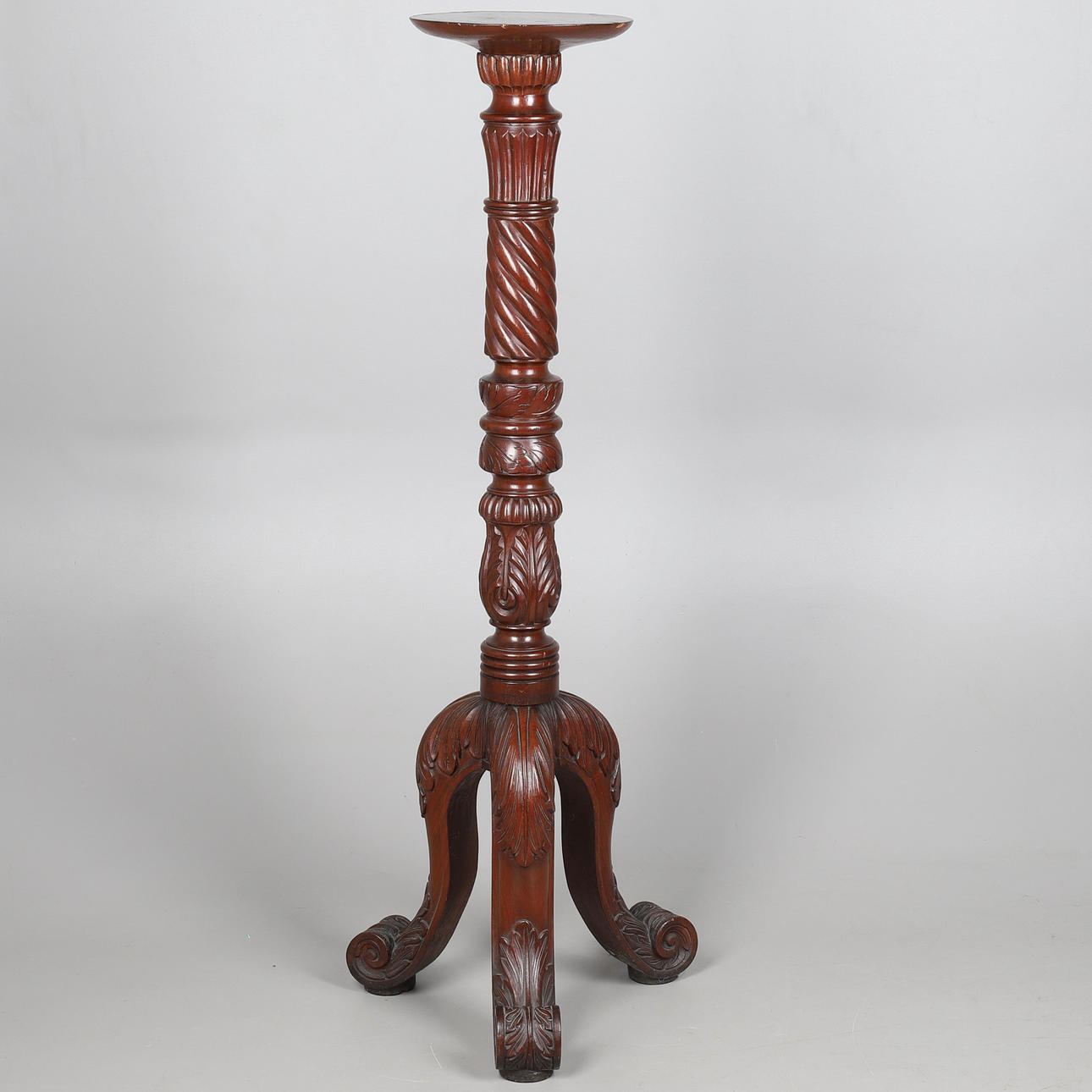 1900-TALETS MAHOGNY TORCHERE.