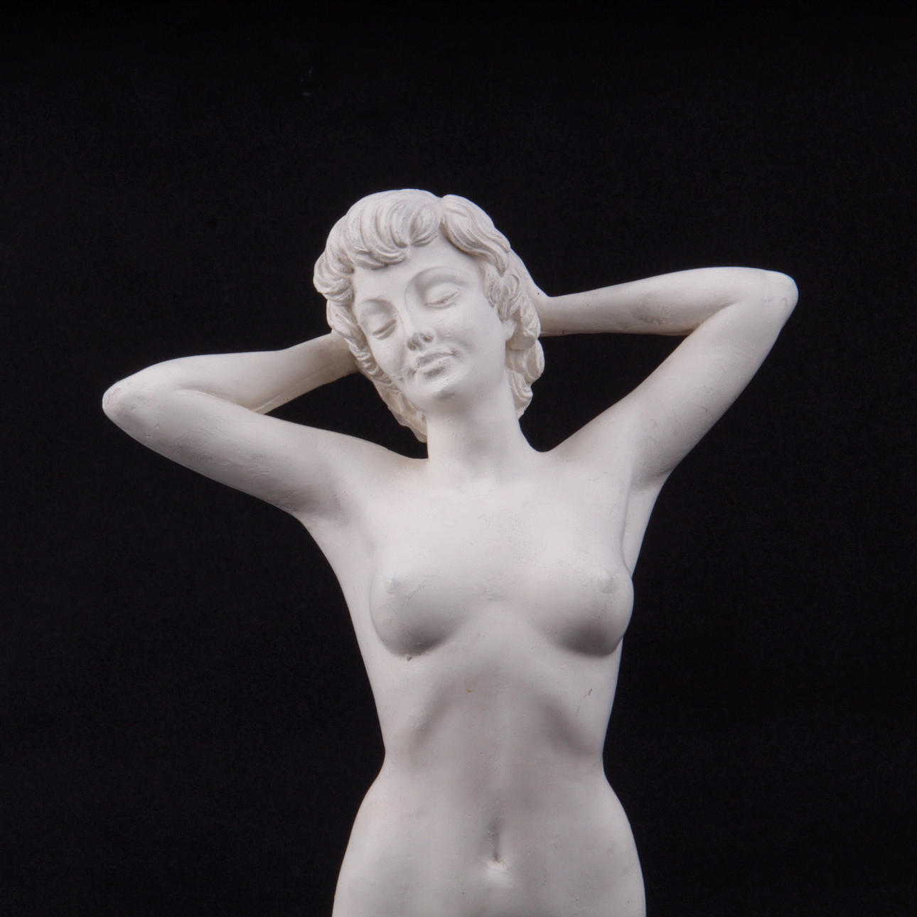 SKULPTUR, gjutmassa, sign "G Ruggeri", 1900-talets andra hälft.