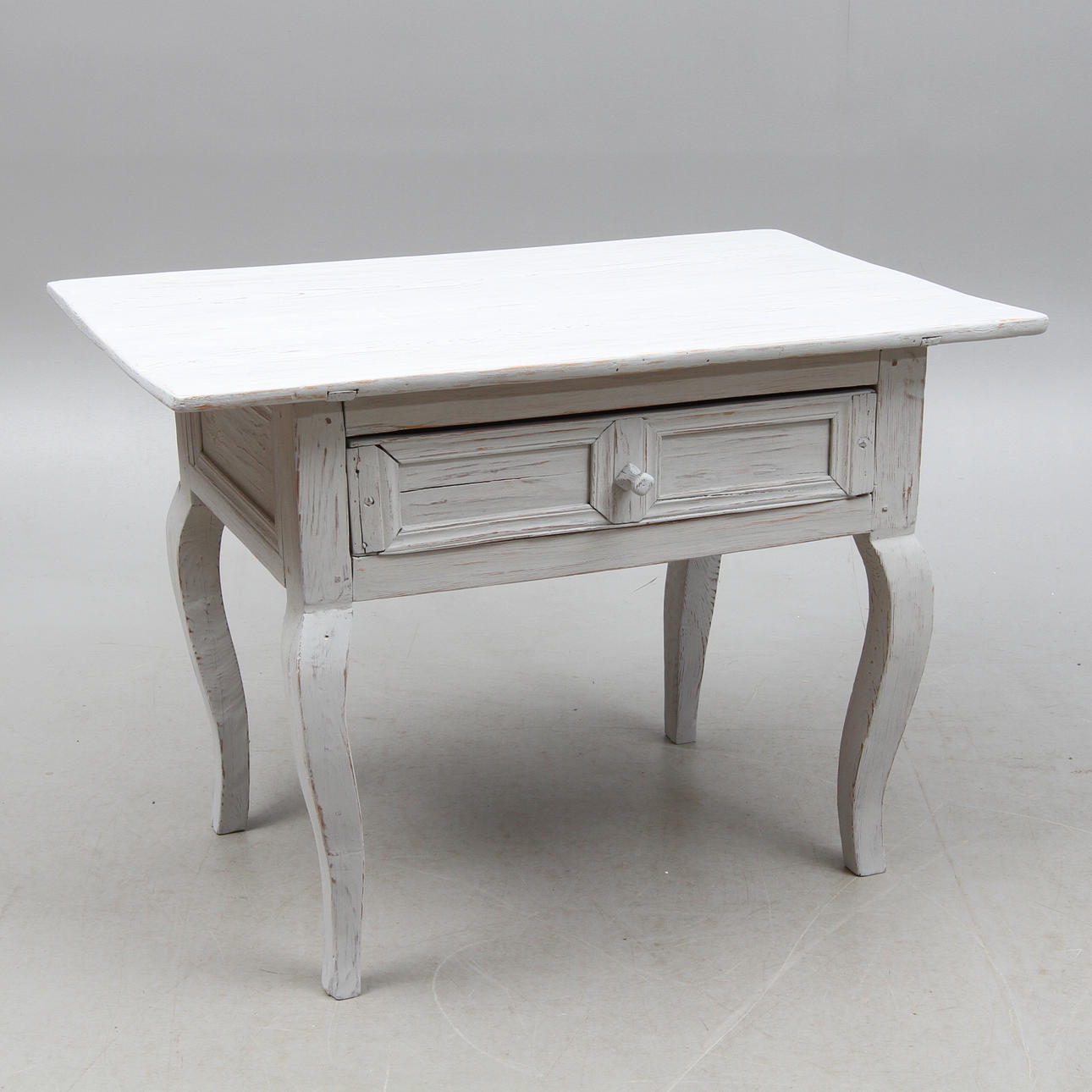 BORD med låda i sargen, 1700-tal.