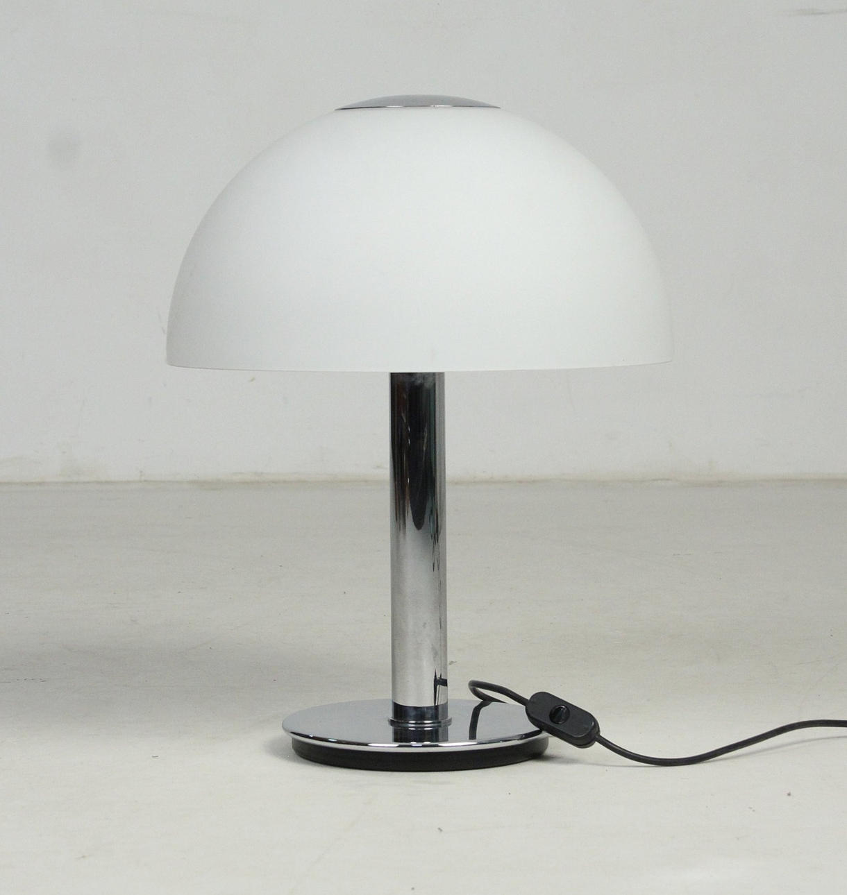 Chrome bordslampa - svamp form.