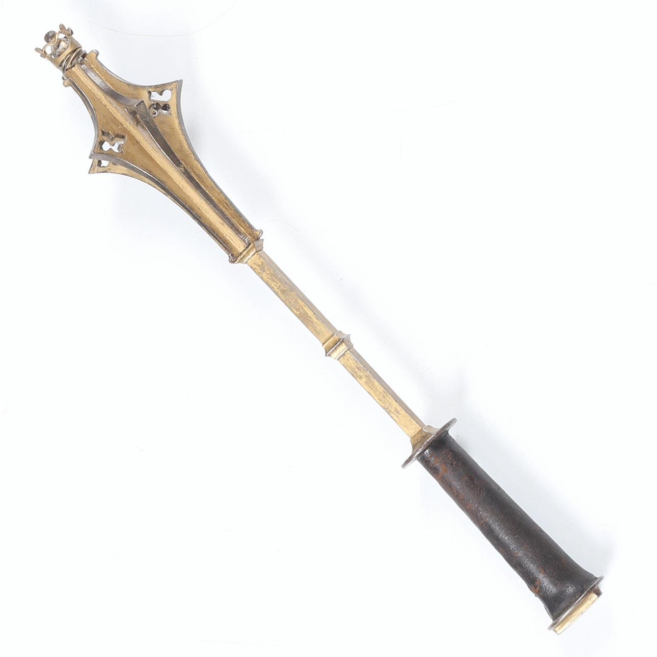 HJÄLMKROSSARE, järn, 16/1700-tal.