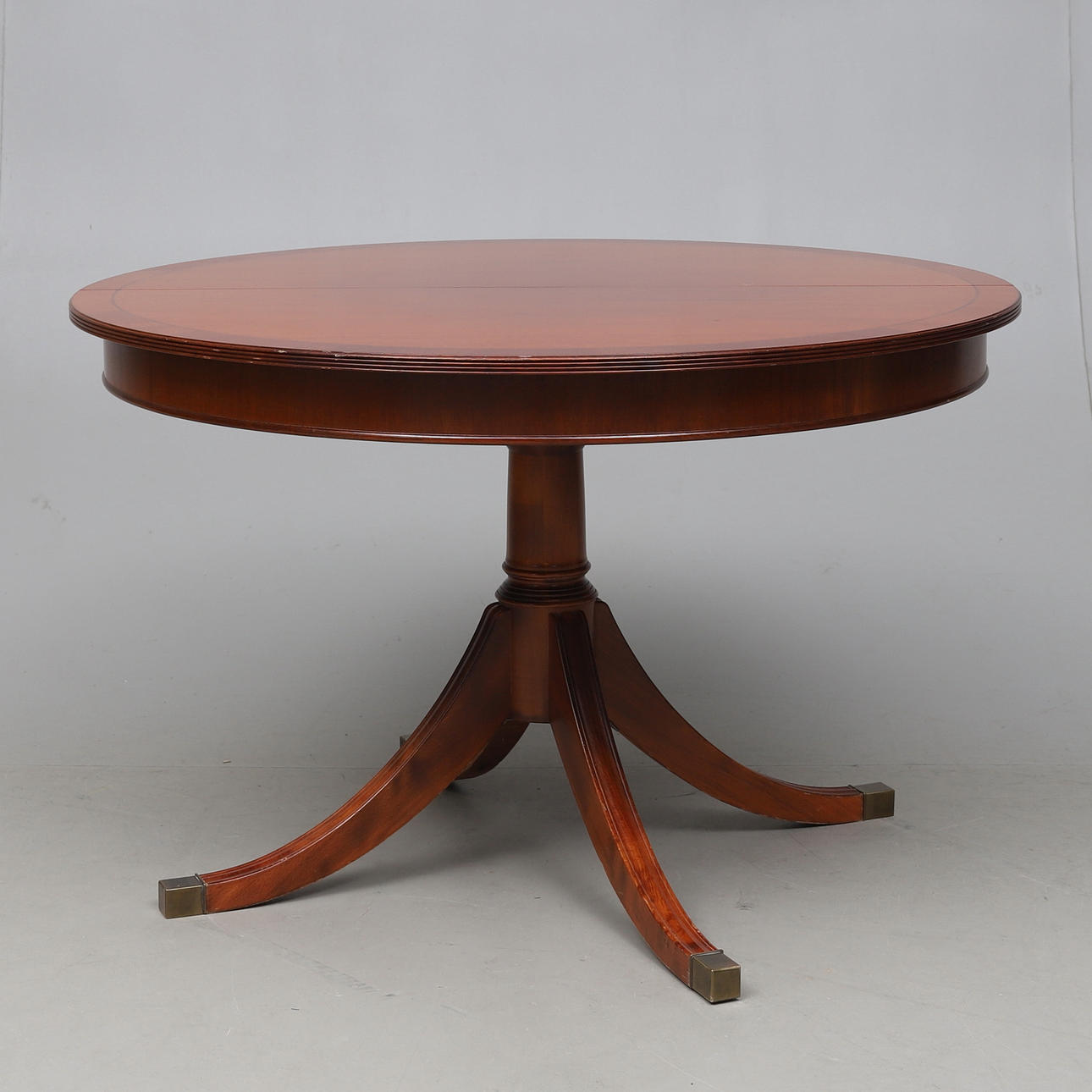 MATBORD, engelsk stil, 1900-talets andra hälft.