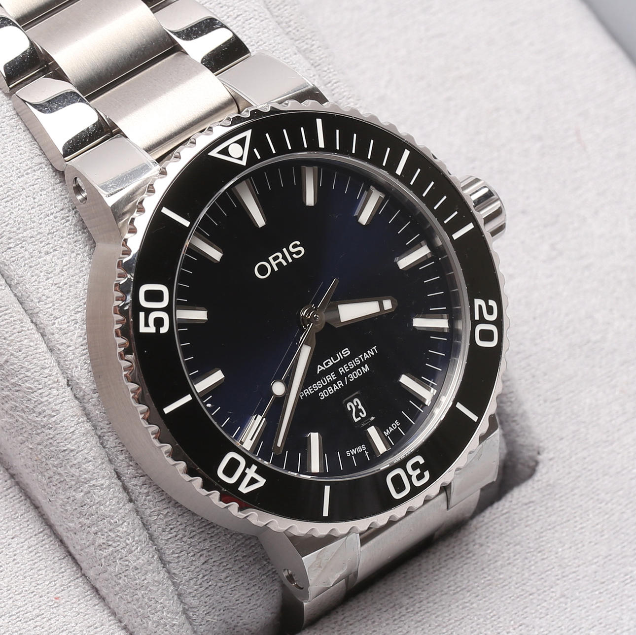 MEN'S BRACELETS, Oris, Aquis, 01 733 7730 4135.