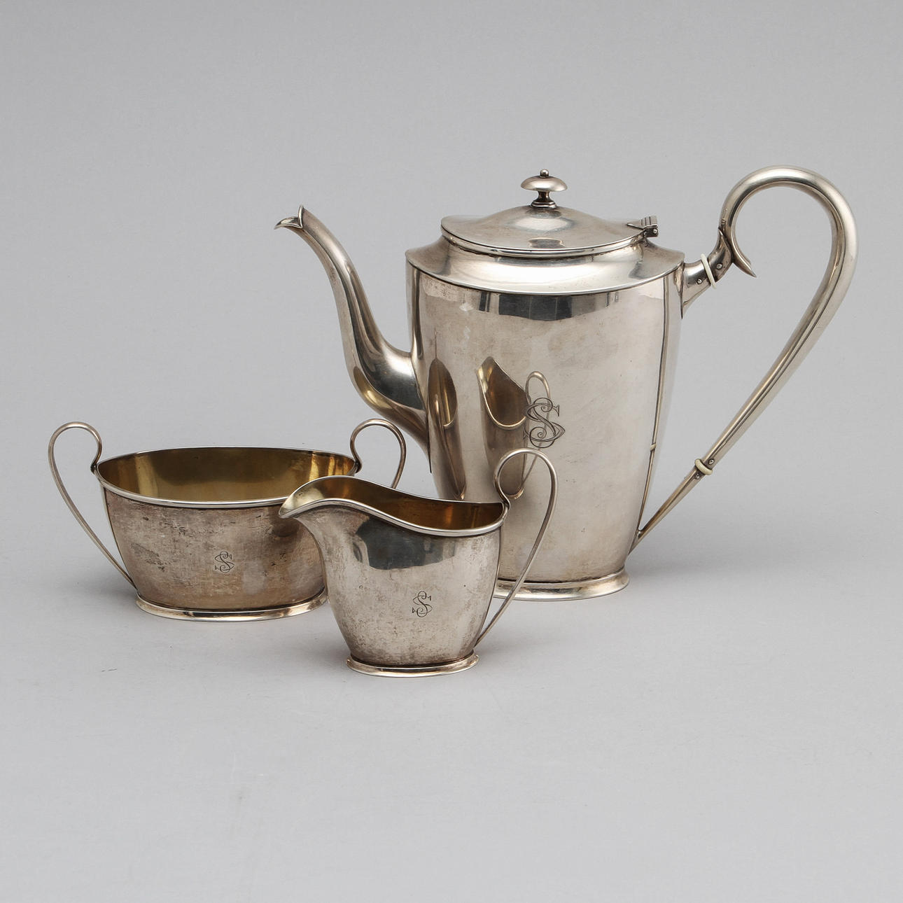 KAFFESERVIS, 3 delar, silver, Bernt Erlandsson, Kristianstad, 1907. Vikt 642g.