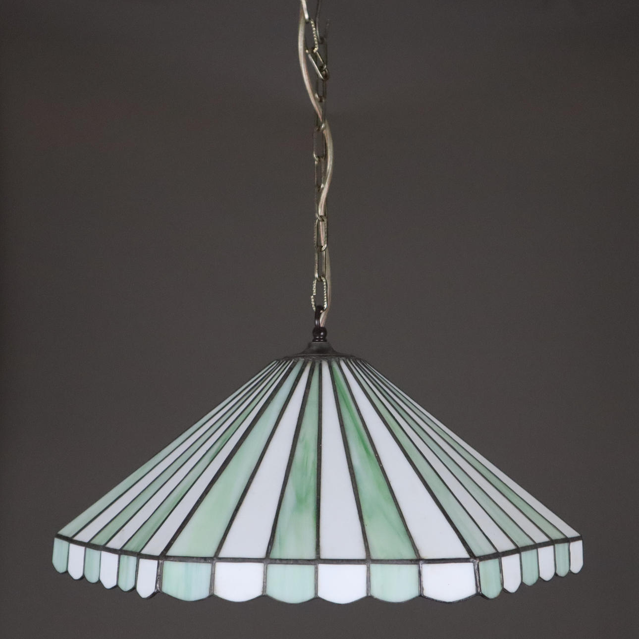 - Tiffany style CEILING LAMP.
