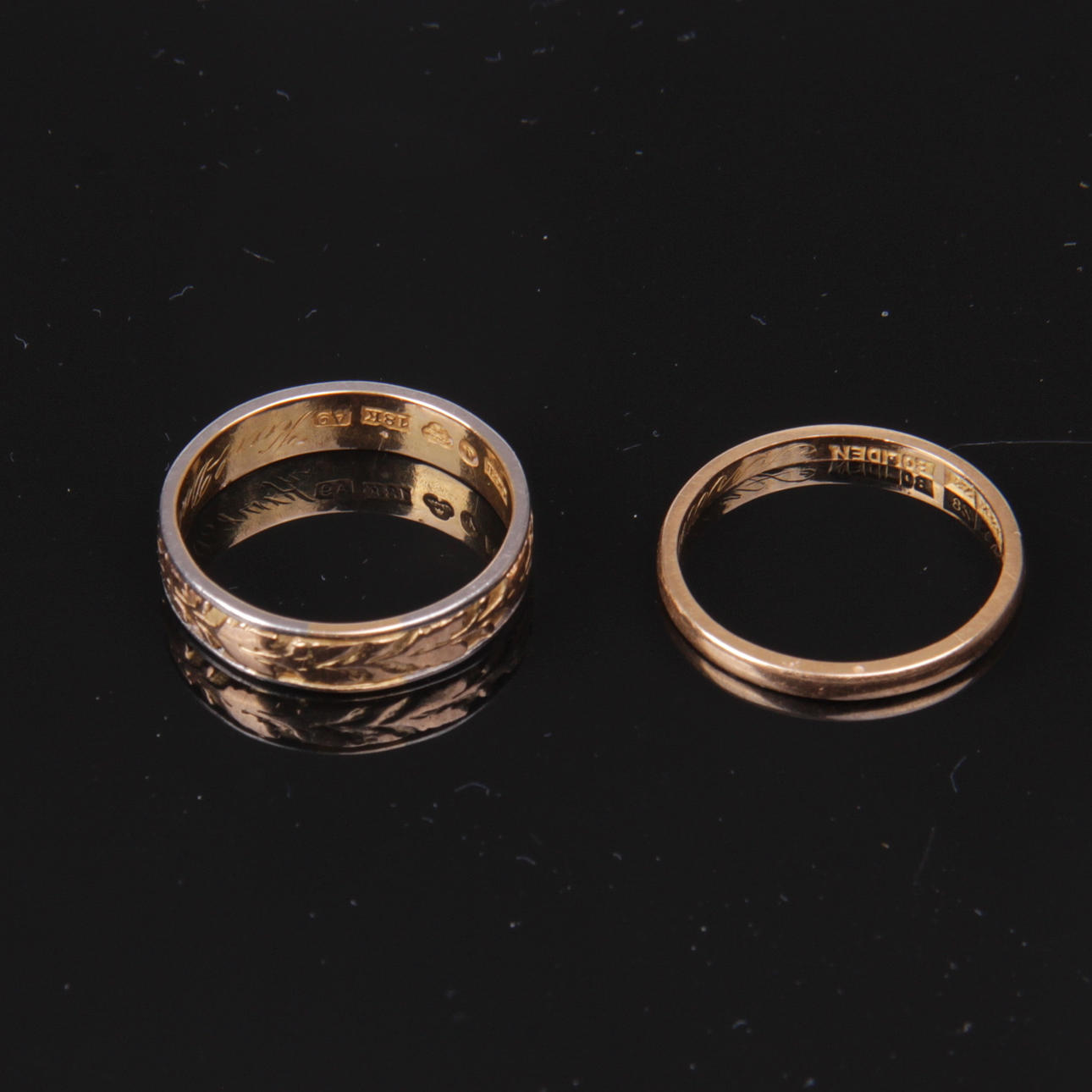 RINGAR, 2 st. 18k guld, delvis Söder-Guld S Tiljander, vikt ca 8,25 g.