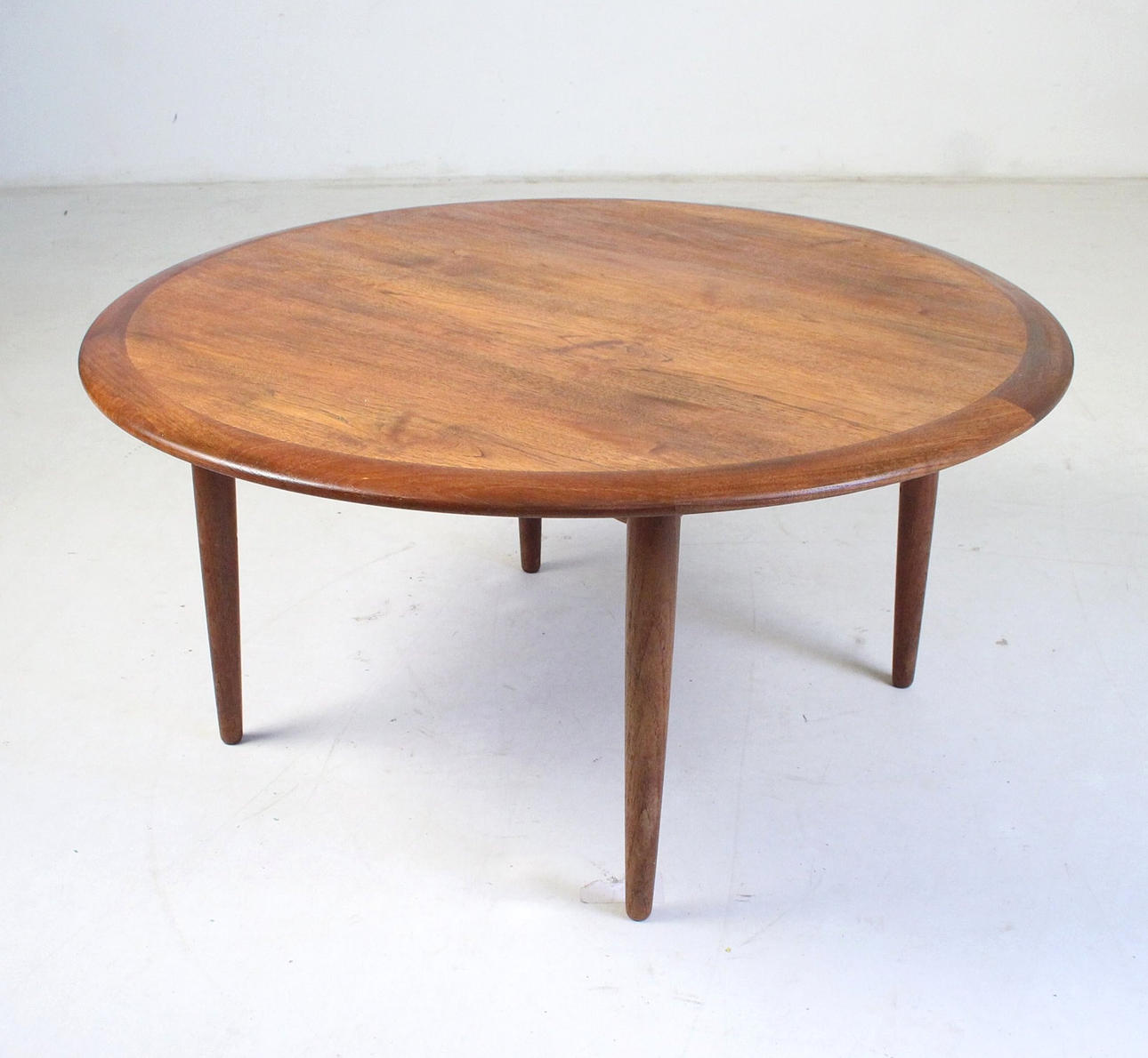 Runt soffbord/soffbord, teak.