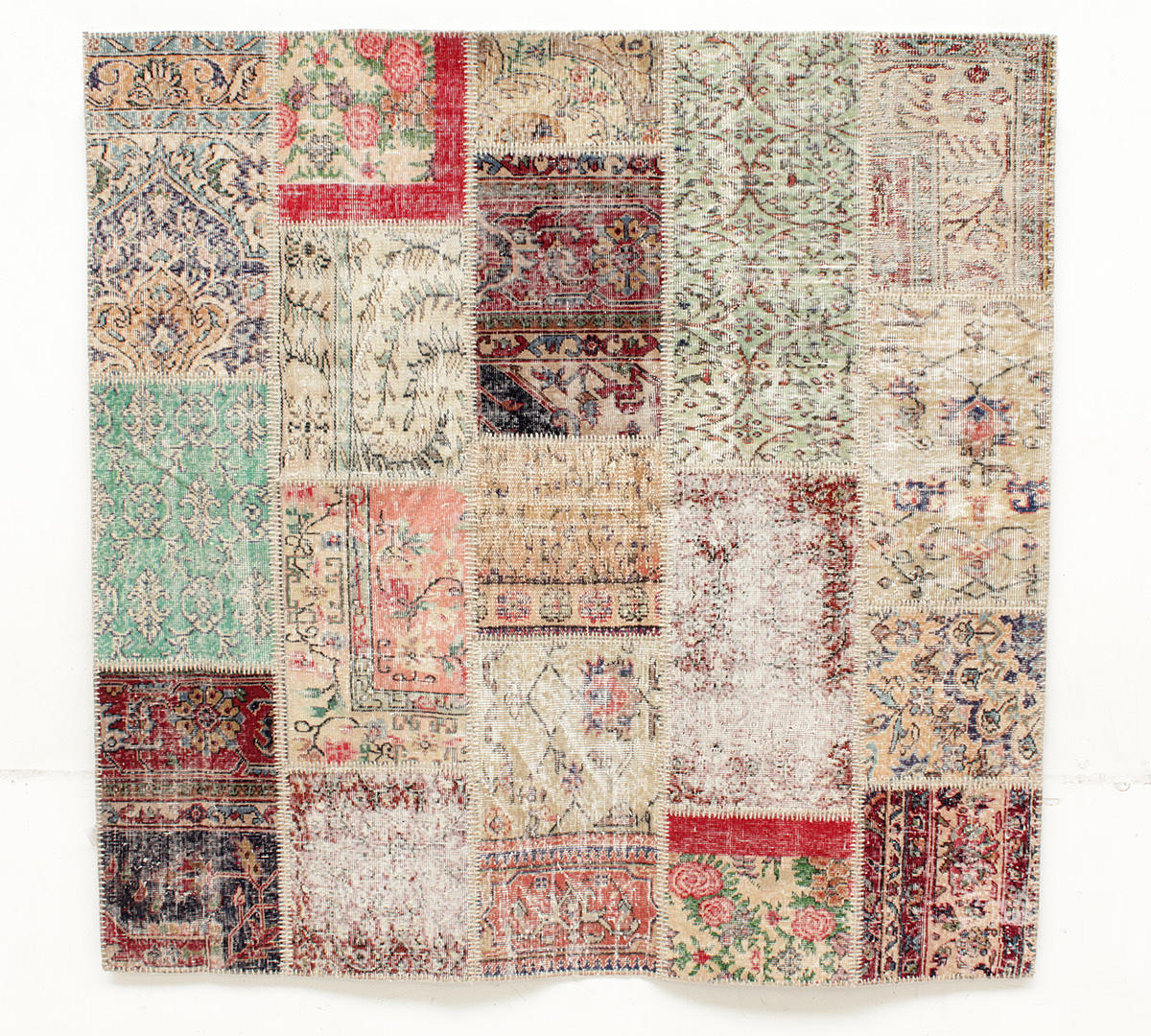 MATTA, Patchwork, 200 x 203 cm.