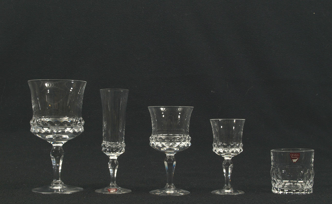 GLASSERVIS, helkristall, 60 delar, "Silvia", design Ingeborg Lundin, Orrefors.
