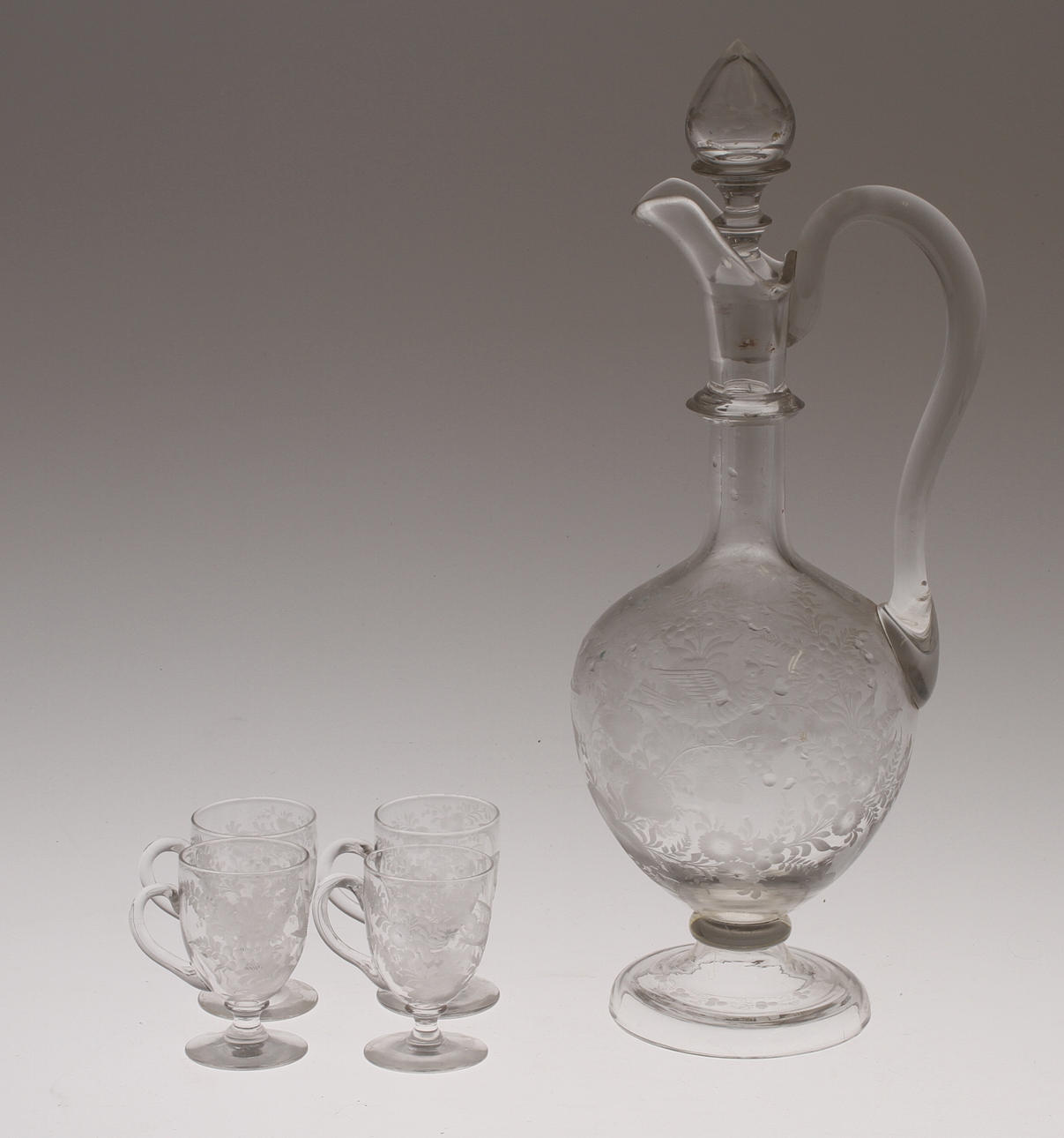 KARAFF och GLAS, 4 st, slipade dekor.