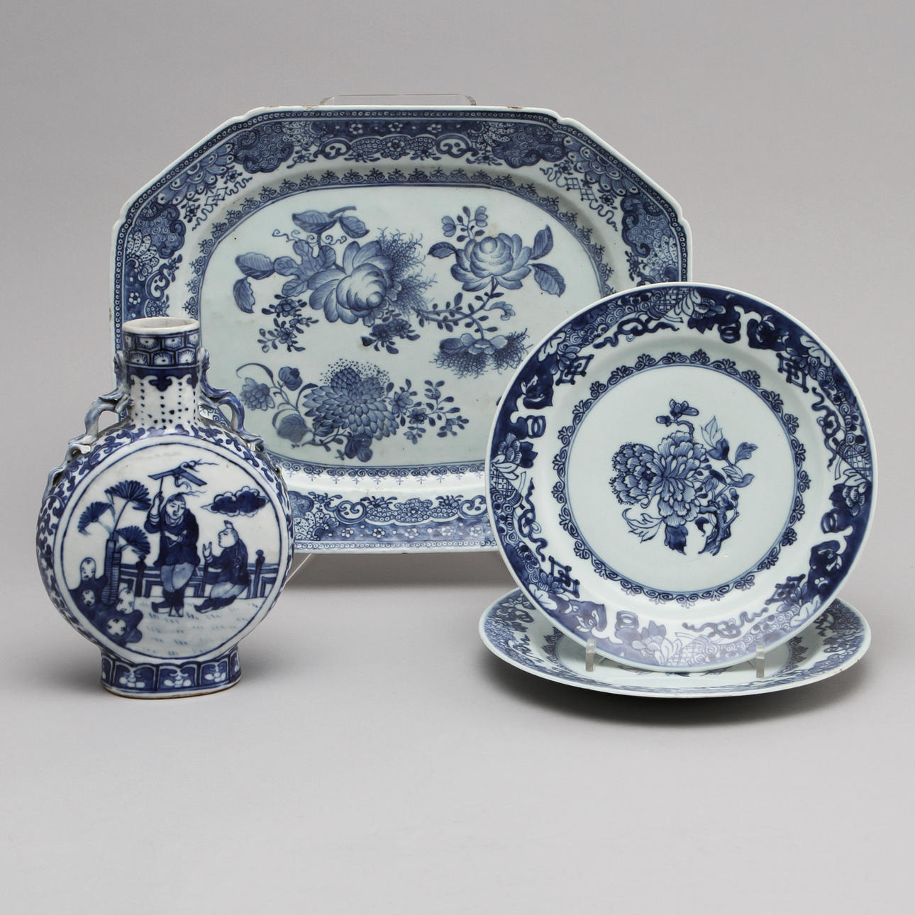 ORIENTALISK KERAMIK, 4 delar, Kina, 17/1800-tal.