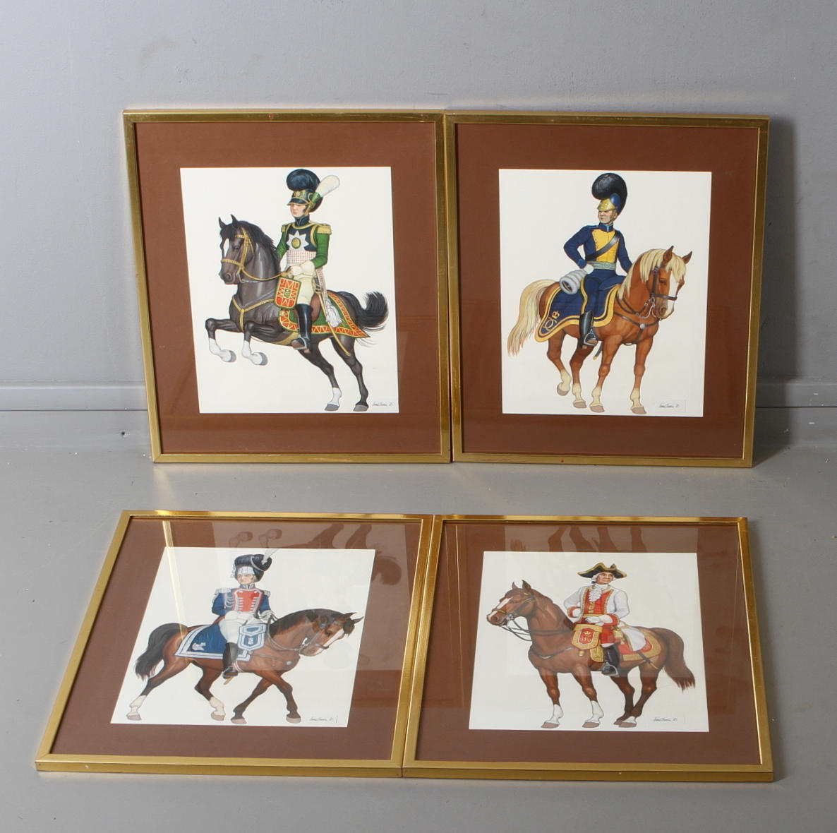 FOLKE HALLIN. 4 st, Militärer till häst, blandteknik, signerade och daterade -76.