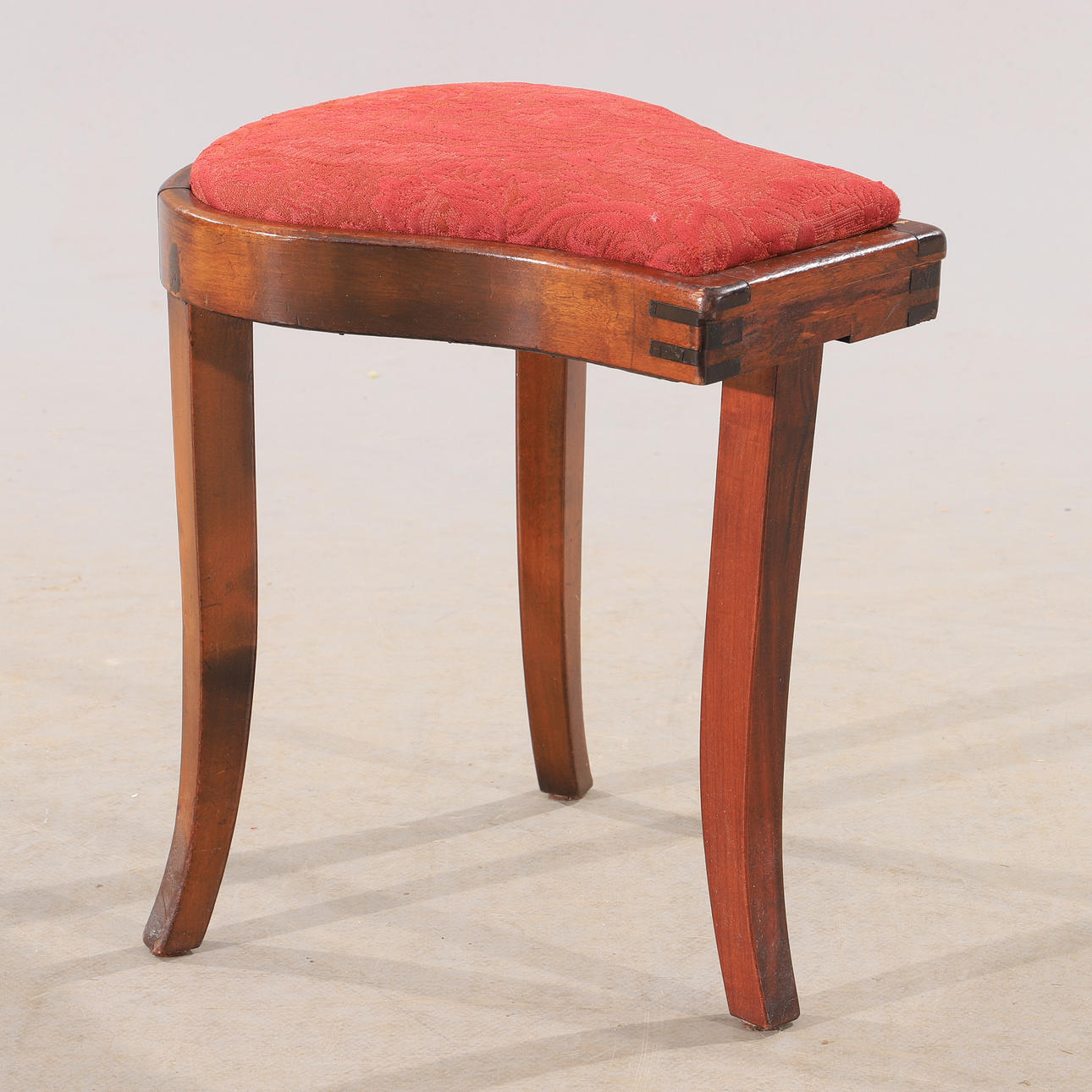 PALL, betsat trä, 1900-talets första hälft.