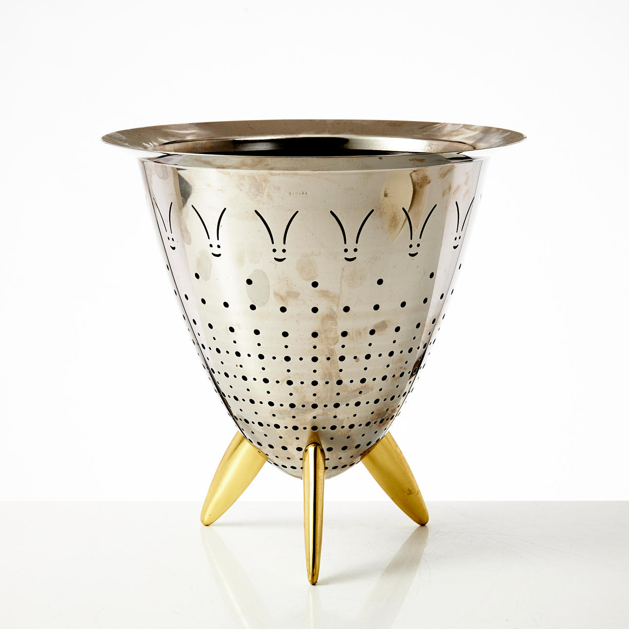 PHILIPPE STARCK, ''Max le chinois'', champagnekøler / Sild, Allesi, stålfødder i messing.