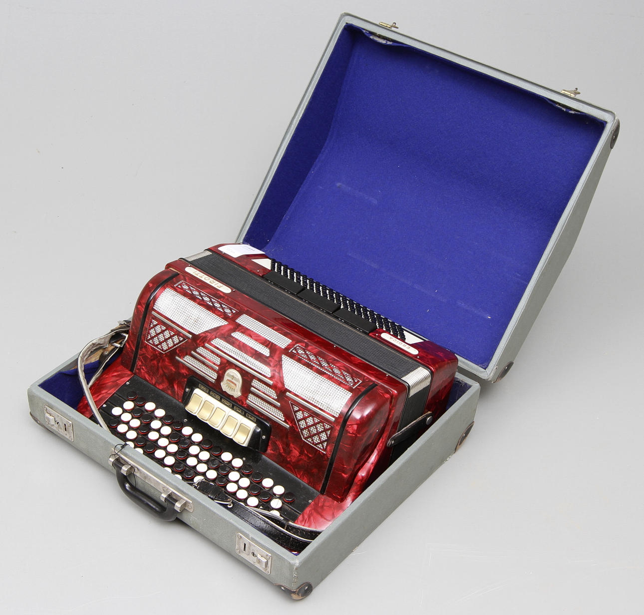 KNAPPDRAGSPEL, Firotti Eroica.