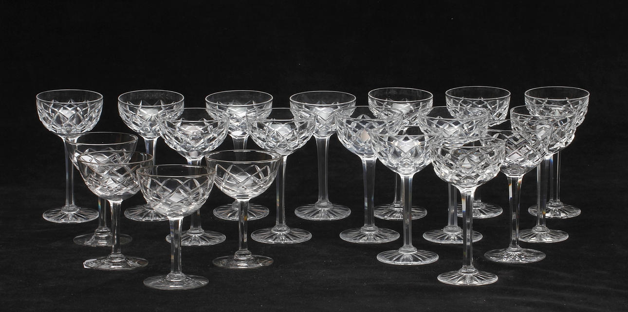 GLAS, 15+4 delar, Kosta.