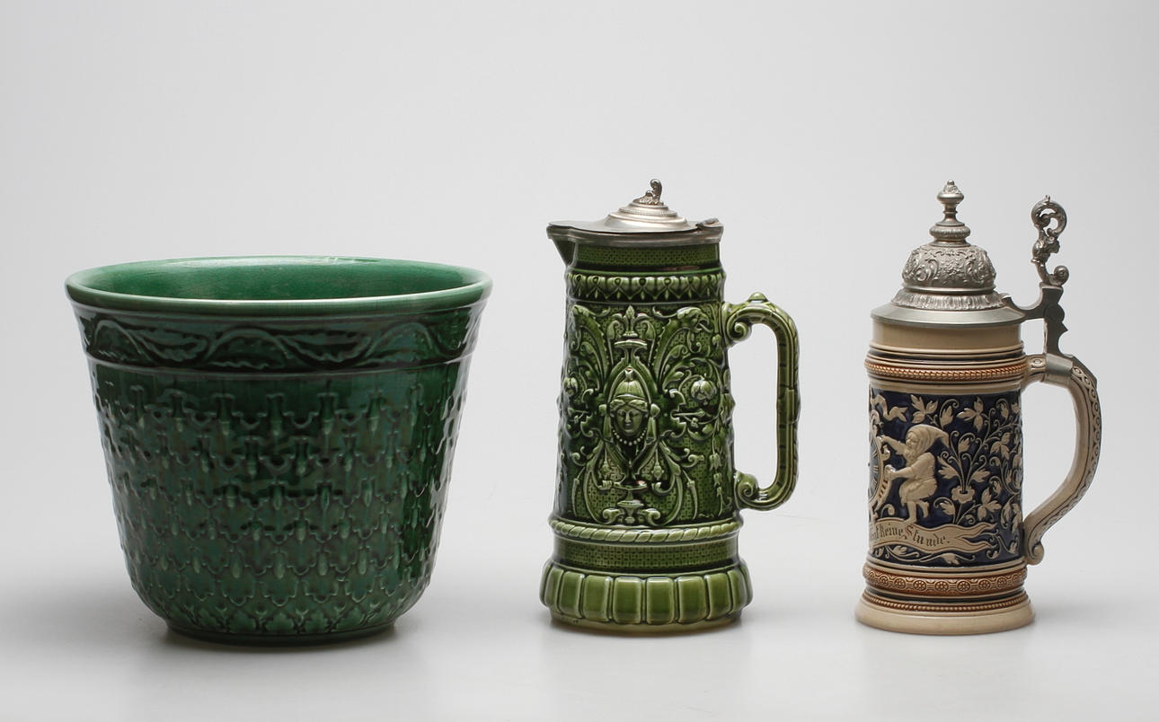 STOP, 2 st samt YTTERFODER, keramik.