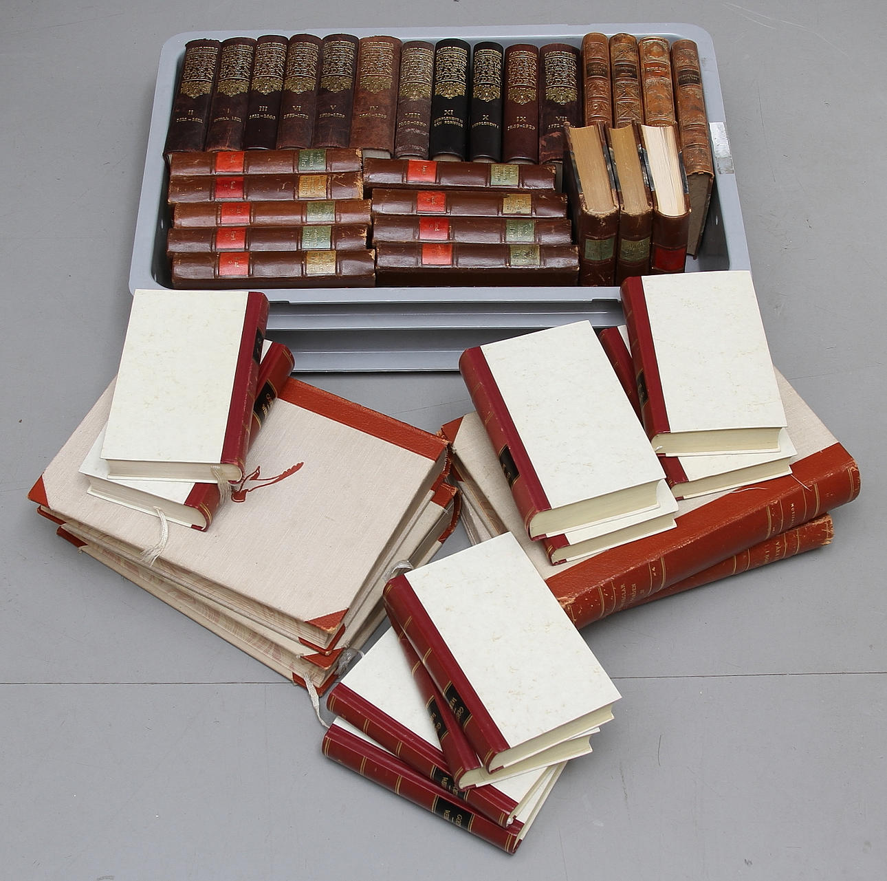 BÖCKER, halvfranska band.