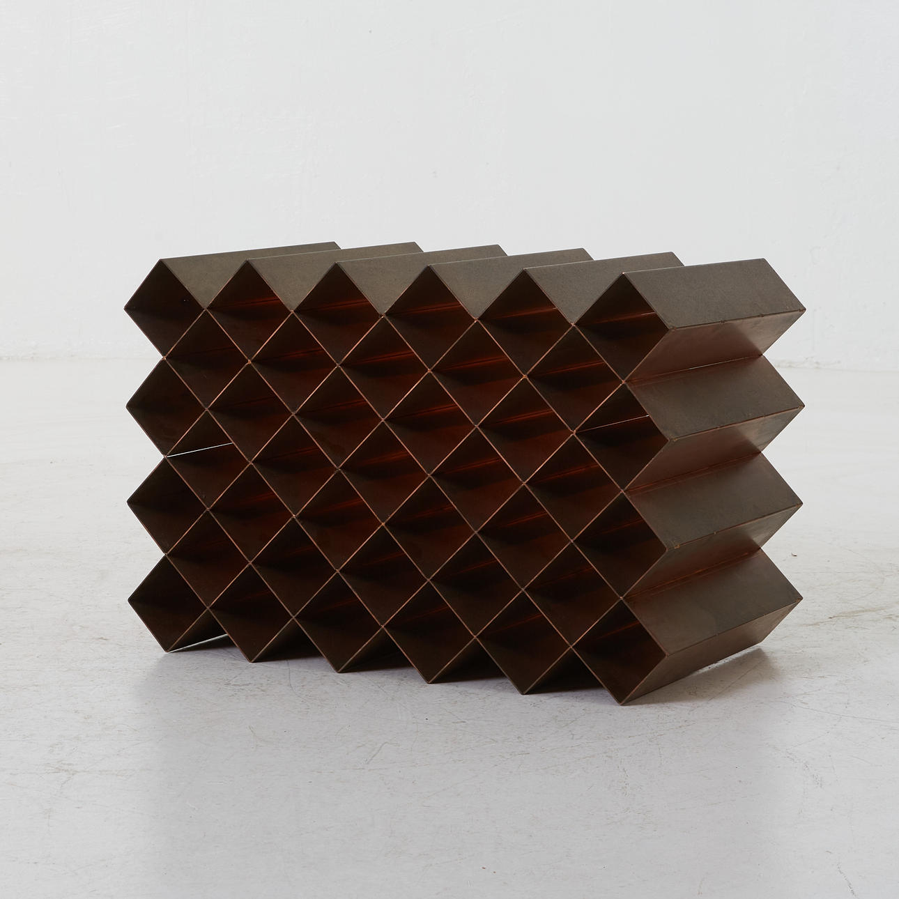 VINSTÄLL, 2000-tal, koppar.