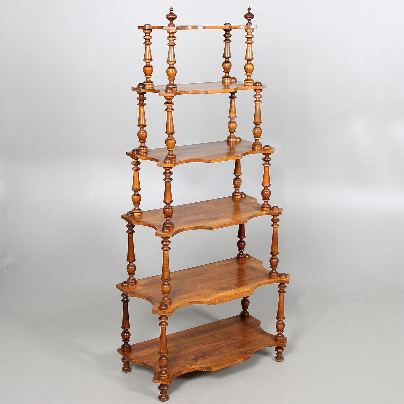 ETIENNE-HYLLA, trä, sent 1800-tal.