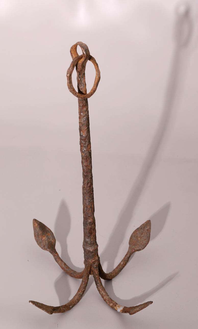 ANTIGUA ANCLA, hierro.