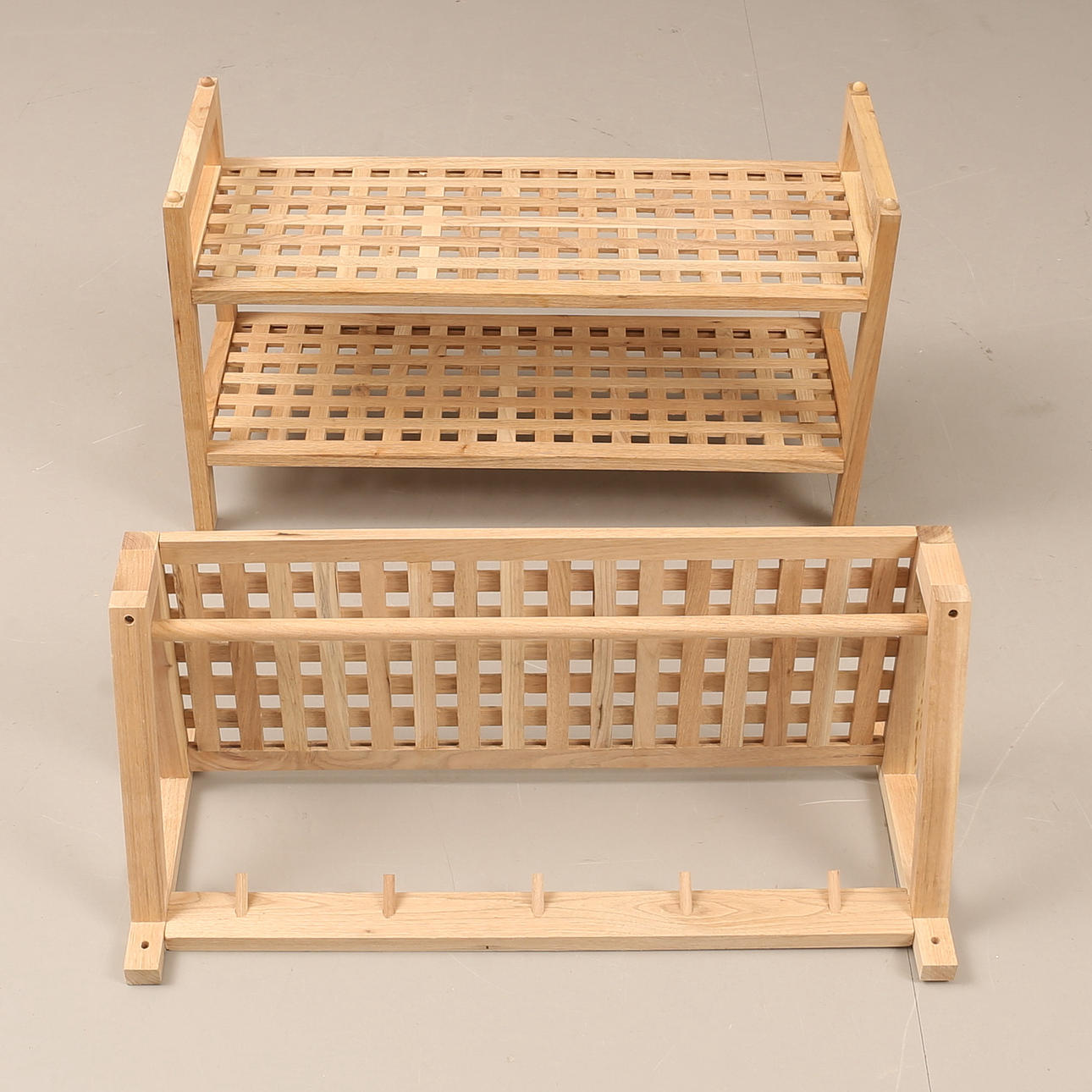 HATTHYLLA. SKOHYLLA. Trä, samtida.