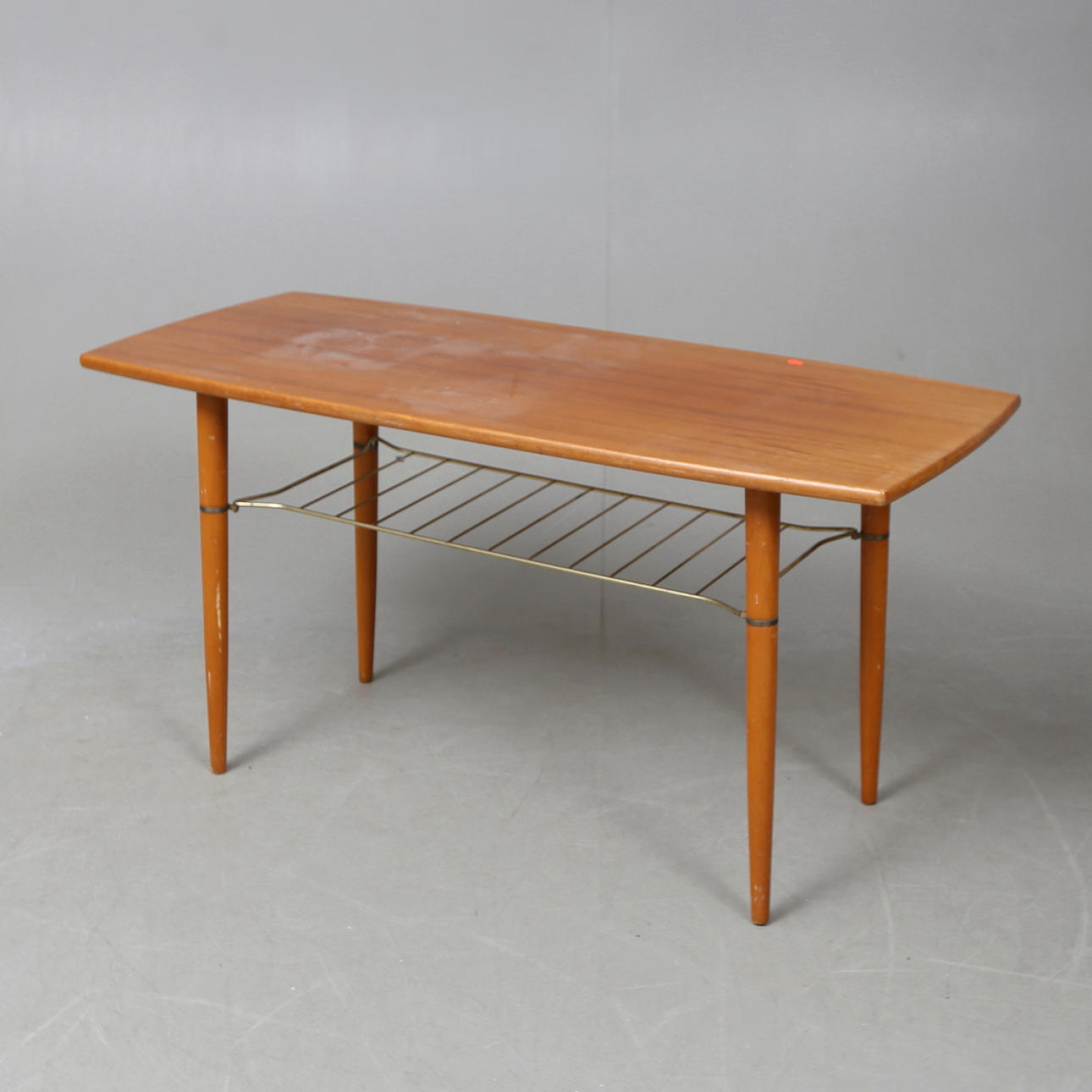 COFFEE TABLE. 1950s/1960s.