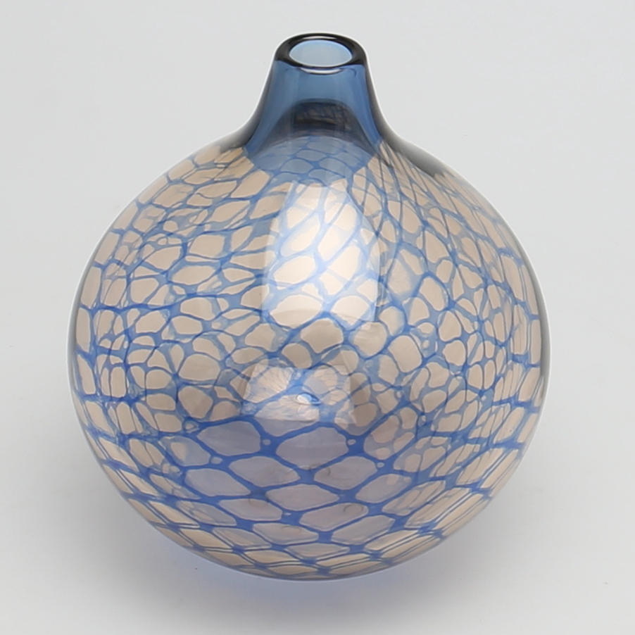 VAS i konstglas. Signerad Orrefors, Kraka nr 481. Sven Palmqvist, (1968, unikat).